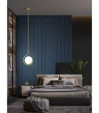 Pendul semicerc glob alb cu corp auriu lucios inaltime reglabila 80cm soclu E27