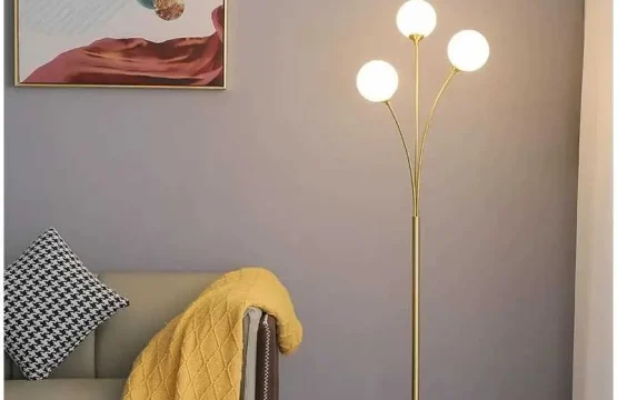 Lampadar de podea 3 globuri albe, dulie G9, corp auriu, înălțime 158 cm