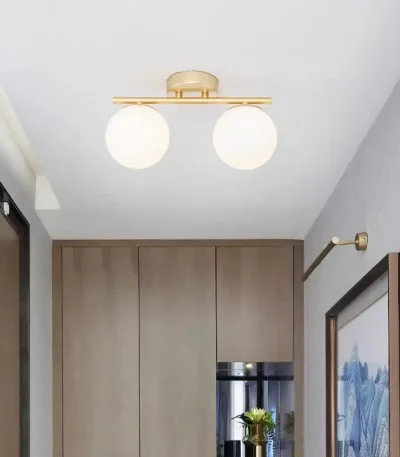 Lustra aurie cu 2 globuri albe, dulie E27, design modern