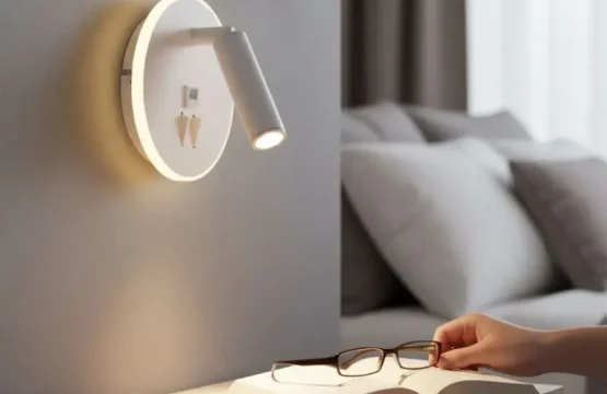 Aplică LED albă cu spot 10W design modern aluminiu pentru interior reglabilă