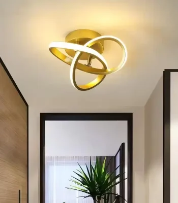 Lustră LED aurie 24W cu design geometric modern și lumină caldă pe tavan